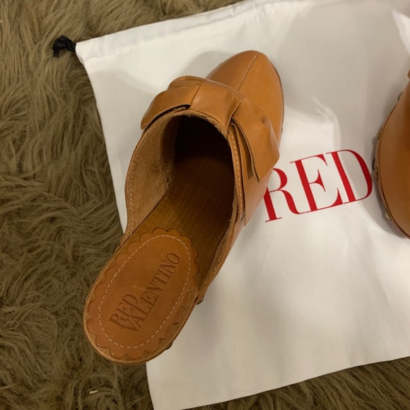 Authentic RED VALENTINO ITALIAN LEATHER STUDS CLOG - Picture 12 of 15